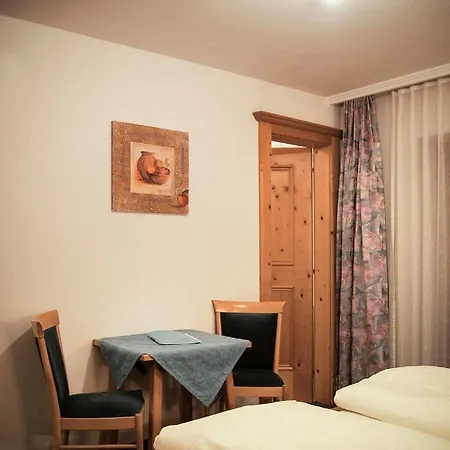 普拉茨尔酒店 3*